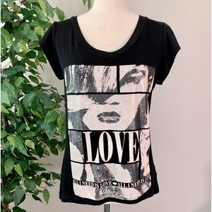 Ocasion Black Hi-Lo Tee w/Shimmery Graphic